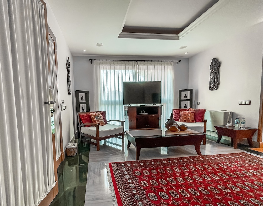 Boutique Hotel Marbella Heights 31/50