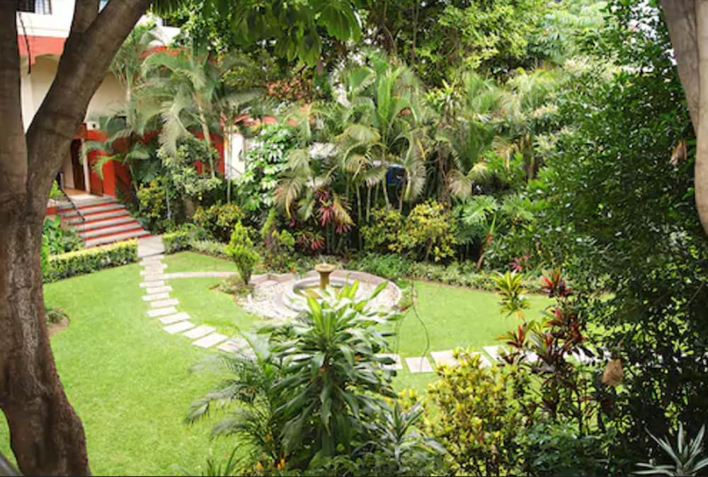 Hotel La Casona del Llano 23/33