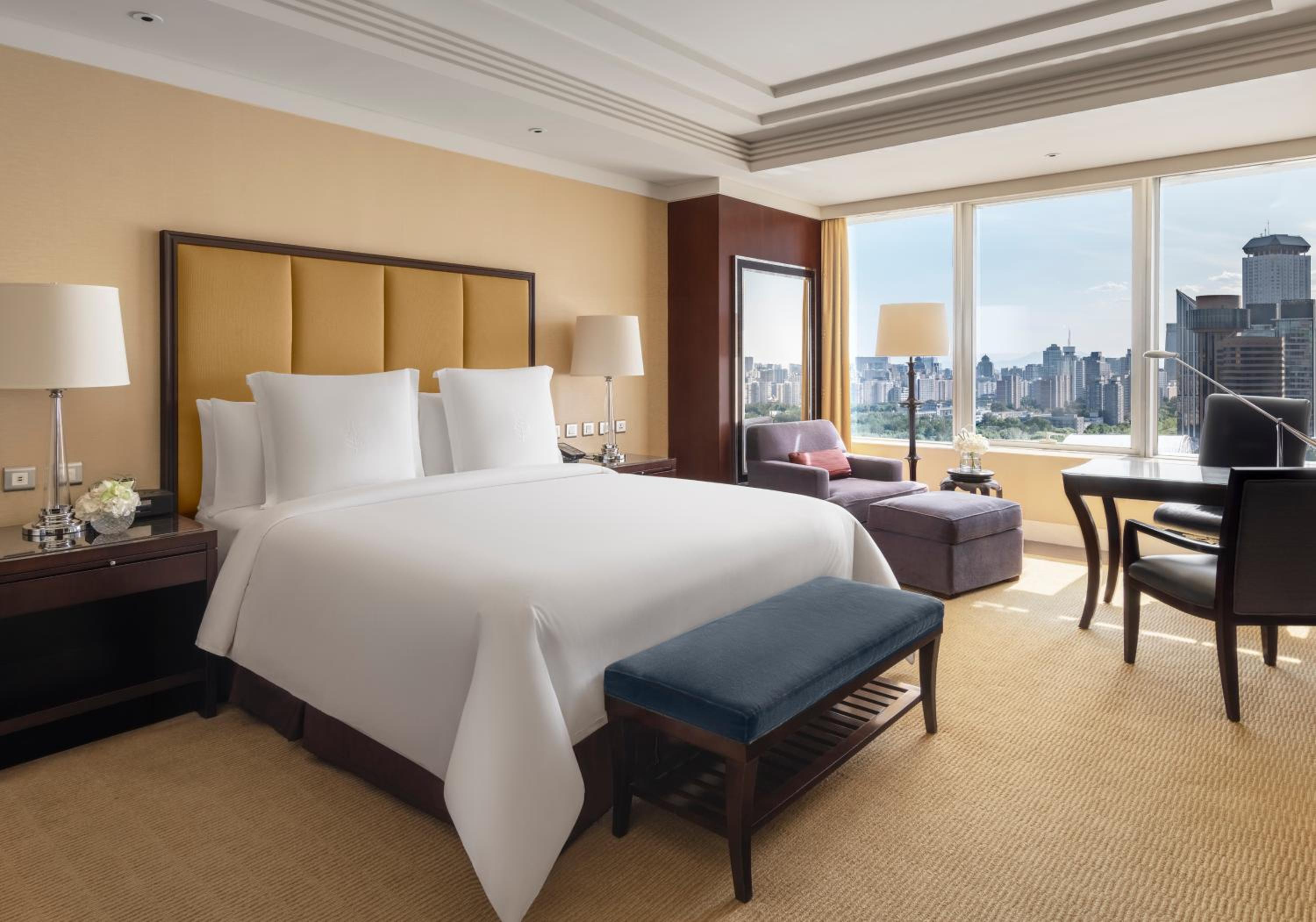 Premier, King Bed, Queen Bed, Skyline View