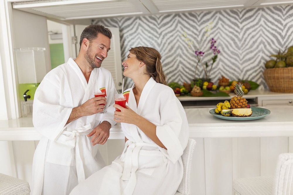 Couples Tower Isle - Adults Only 34/65