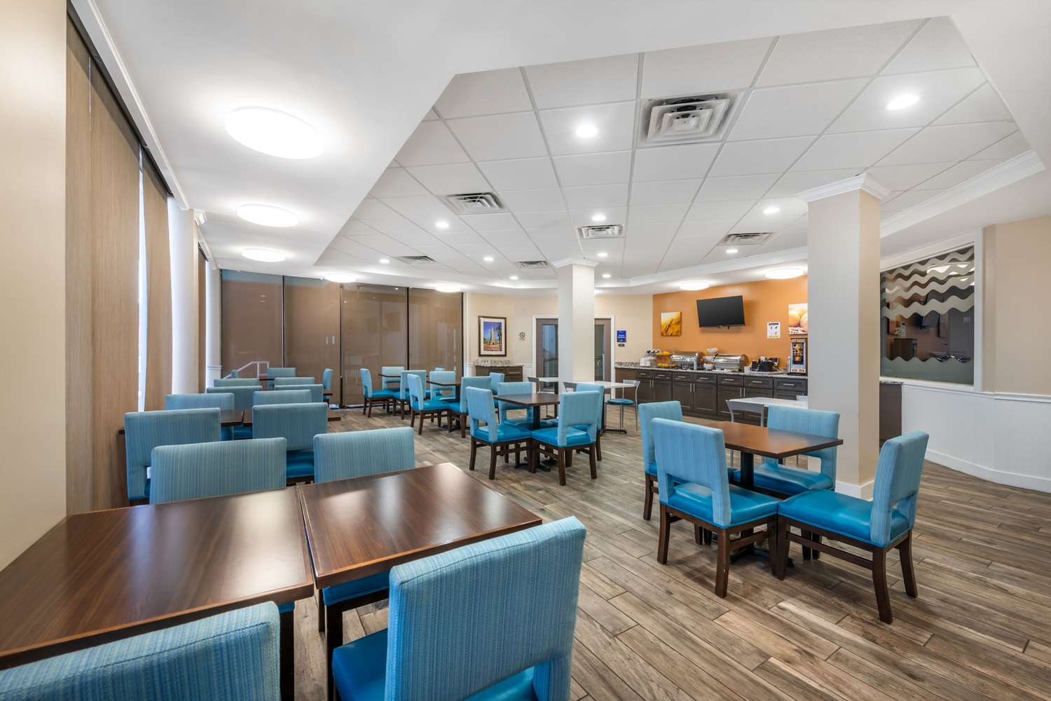 Comfort Inn and Suites Daytona Beach Oceanfront 30/42