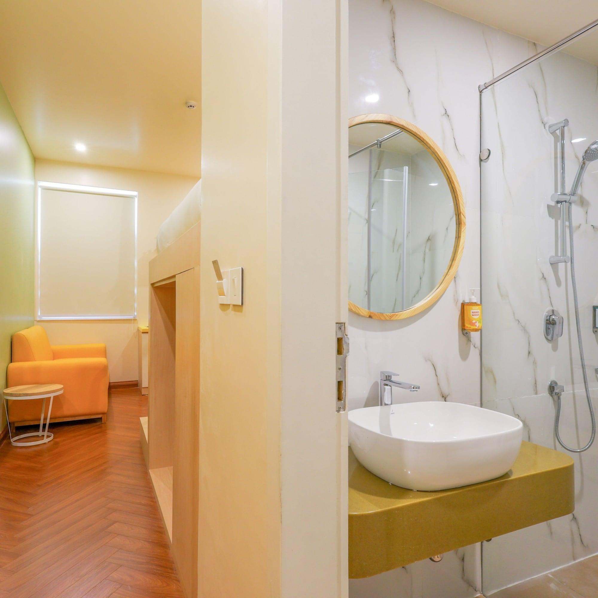 Bloom Hotel - Golf Course Road, Sector 43 40/42
