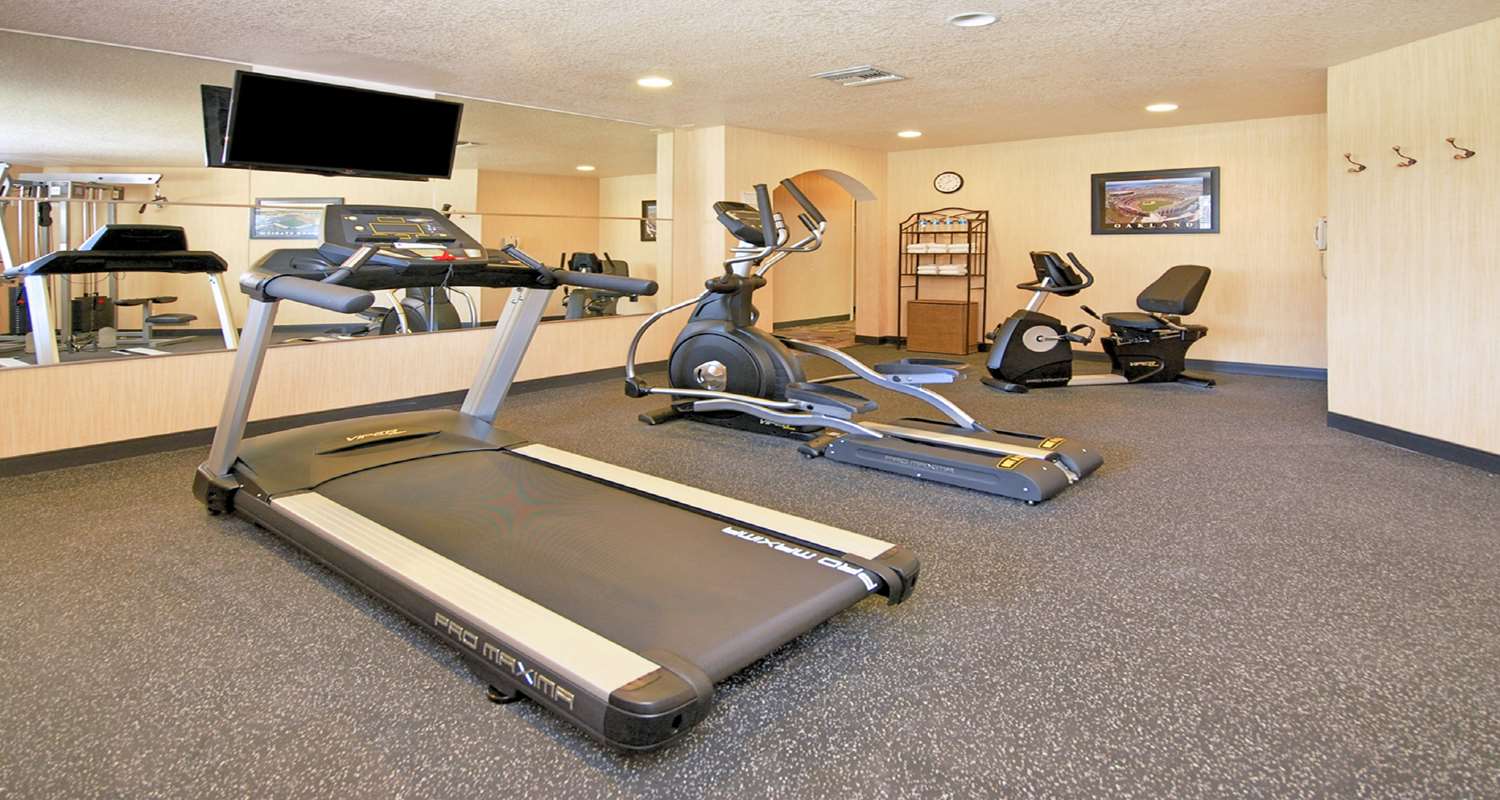 Best Western San Dimas Hotel & Suites 17/40