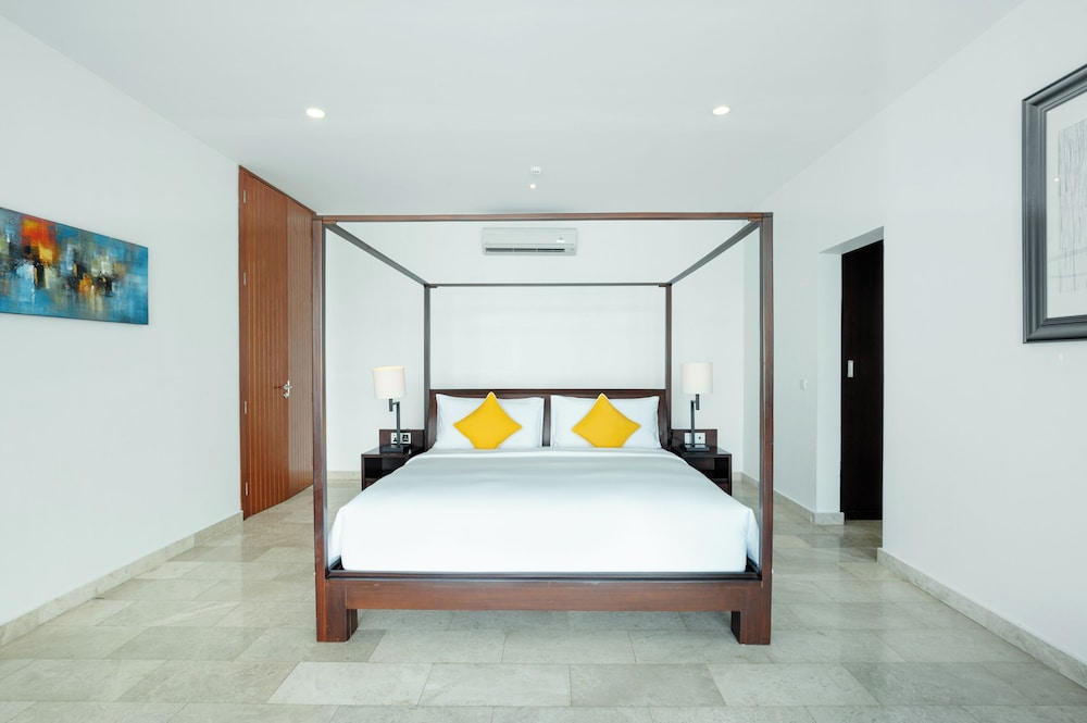 5 Bedrooms, Premier, Residence, Sea Front
