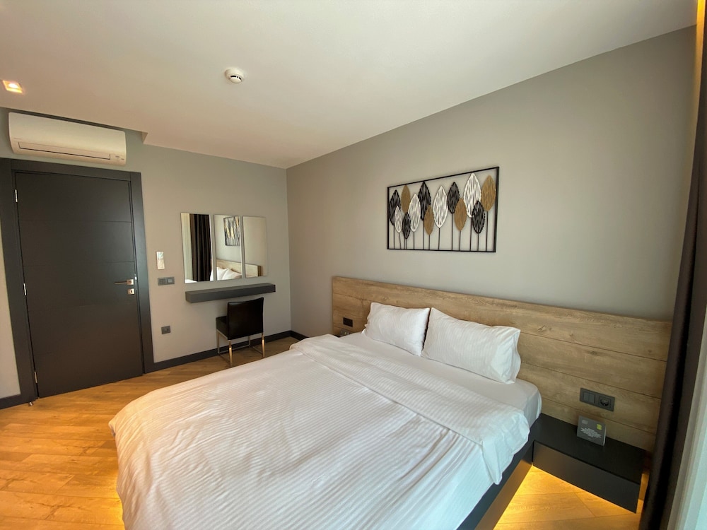 Z-Suites 12/50