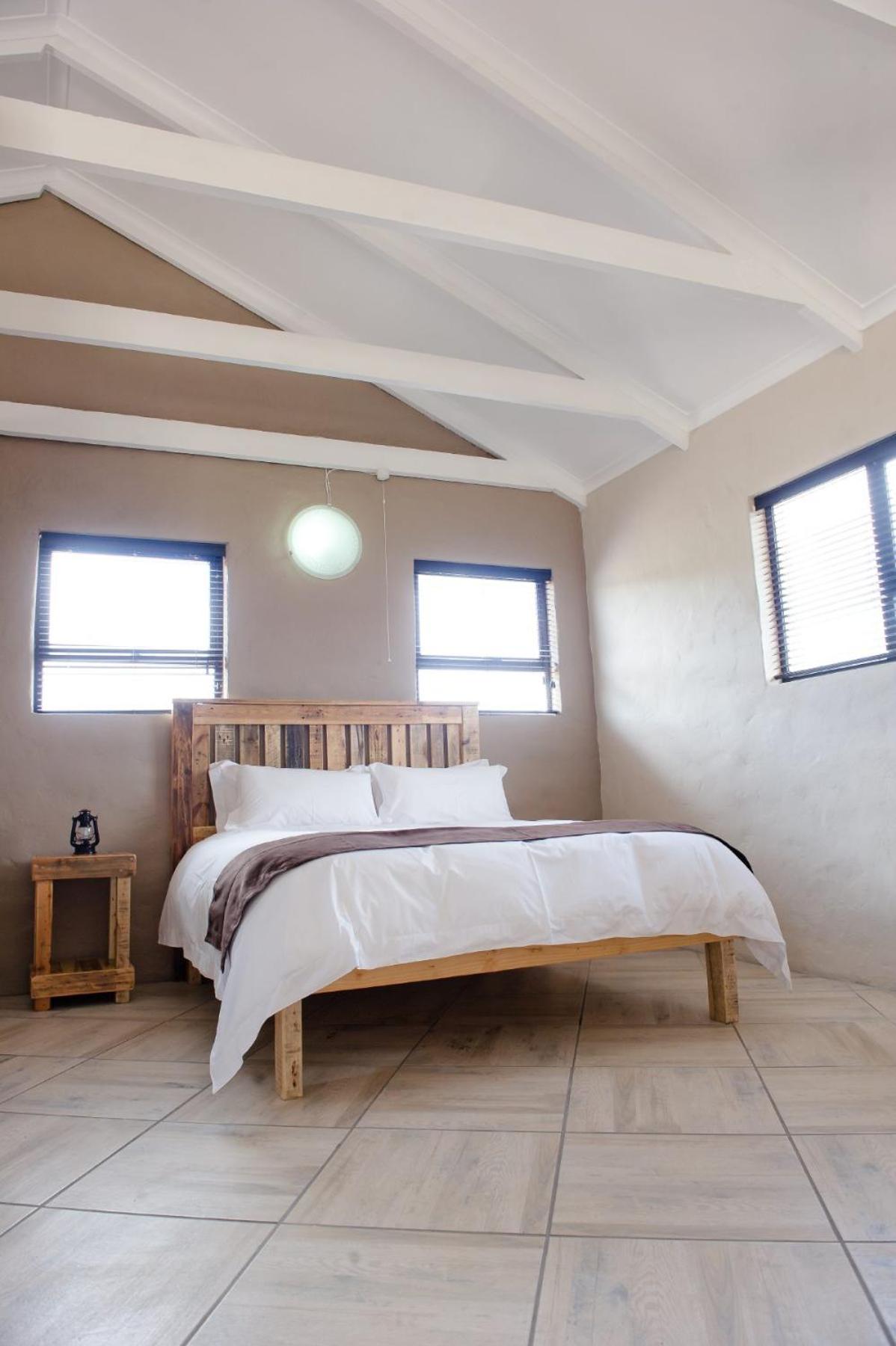 African Game Lodge 8/50