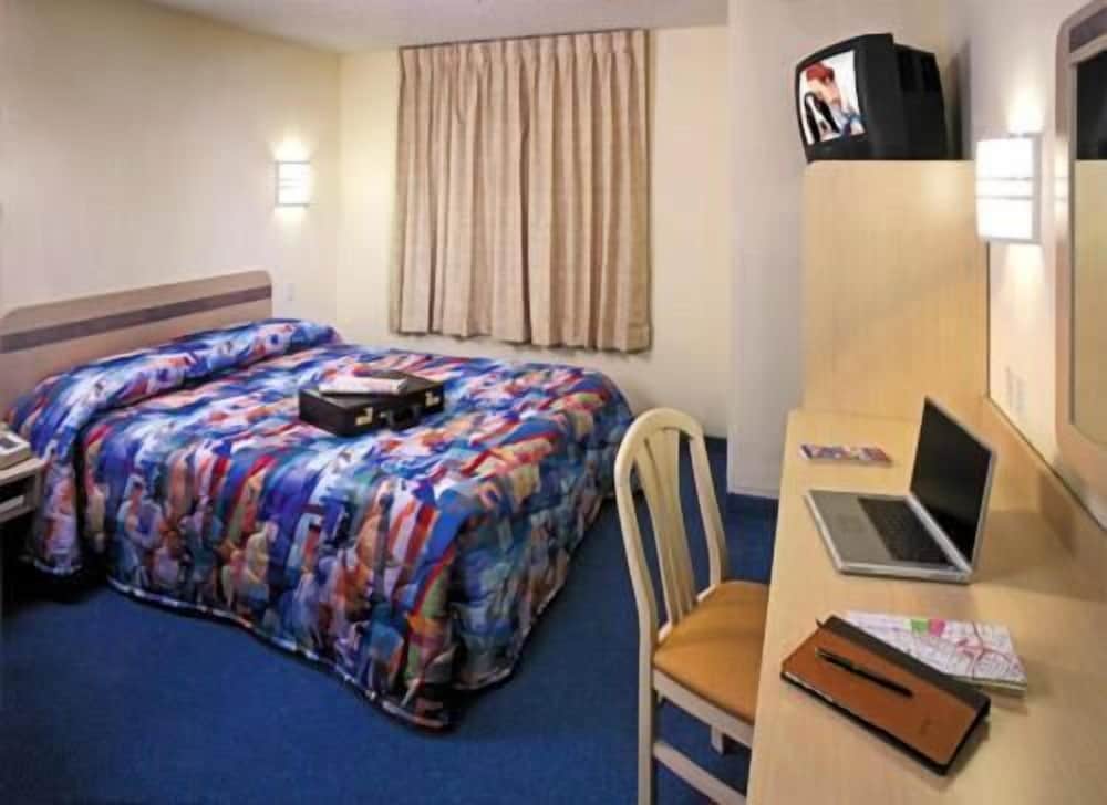 Motel6 Seymour, IN - North 34/51