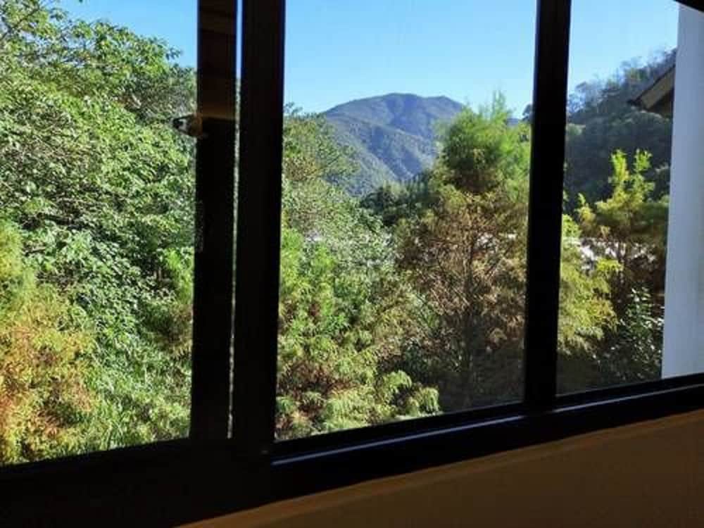 Huaman Hot Spring Villa 46/68