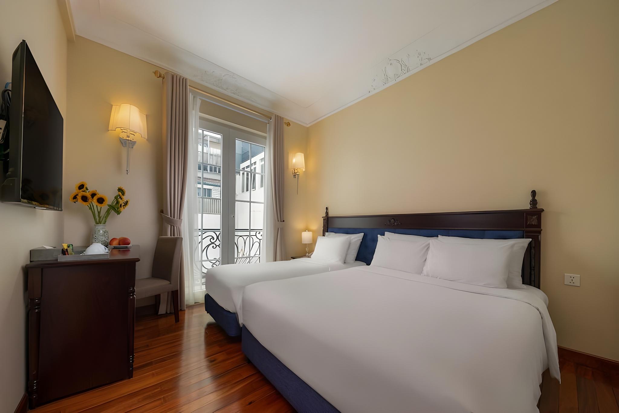 Family, Triple, 2 Double Beds 2/3