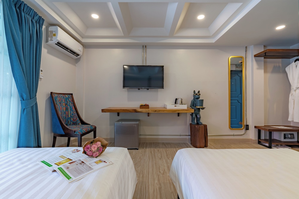 Momo Hotel 16/27