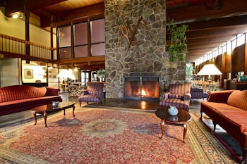 Fireside Inn Suites West Lebanon 4/53
