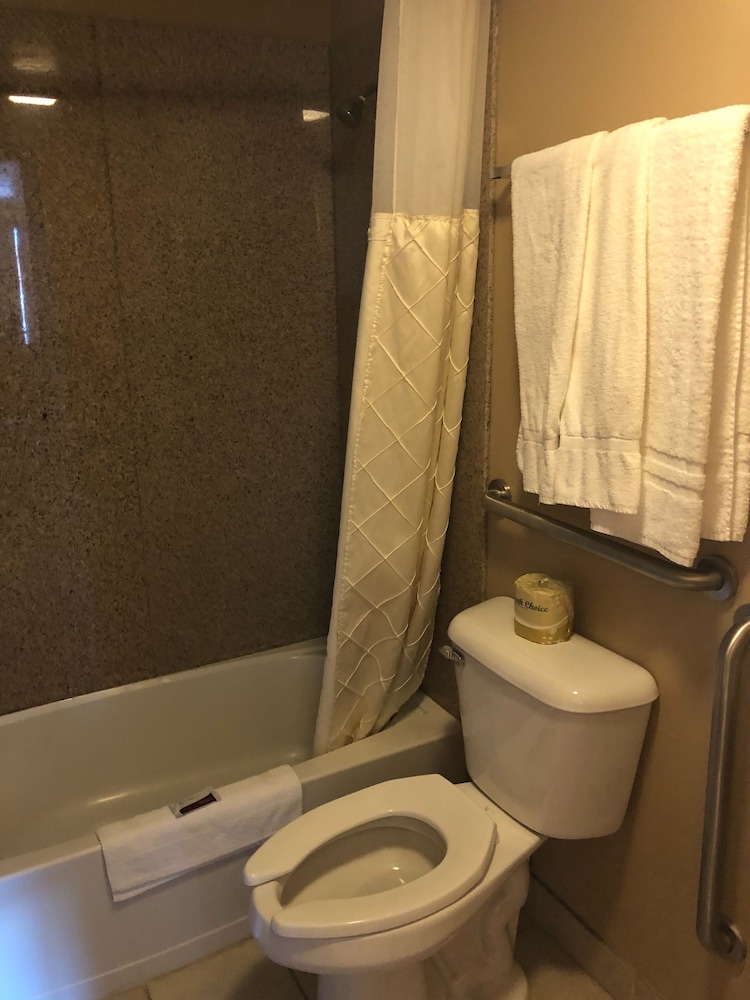 Rodeway Inn And Suites Riverton 12/23