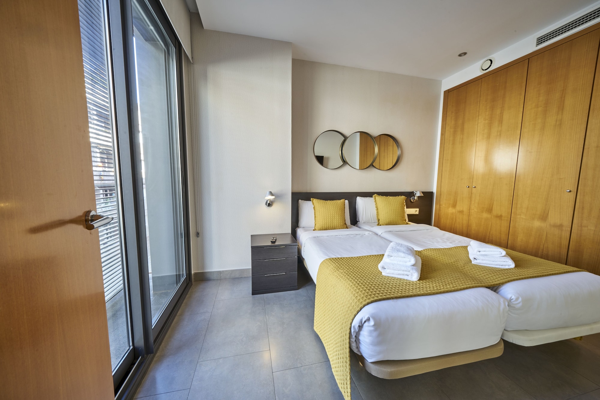 1 BEDROOM, COMFORT, APARTMENT, TWIN BEDS, SOFA