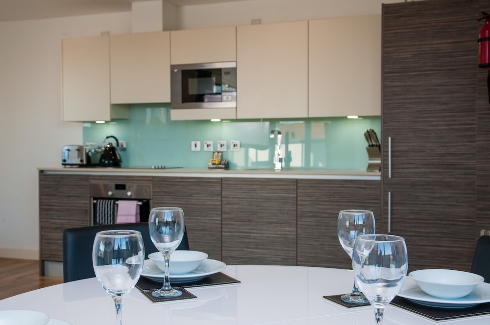 Cleyro Serviced Apartments - Finzels Reach 41/50