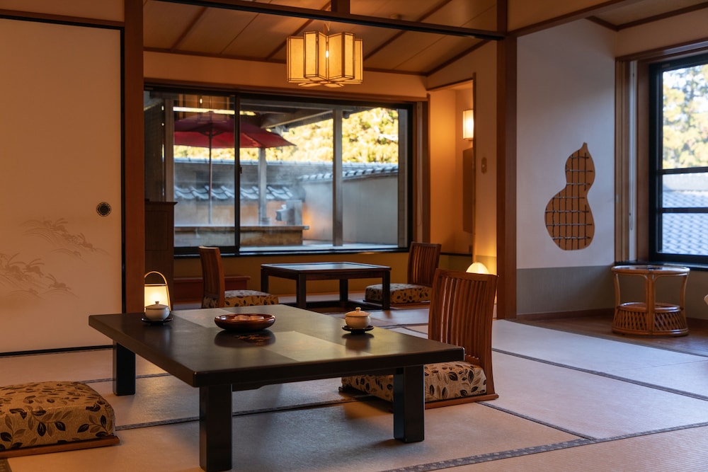 Hakone Kamon 30/41