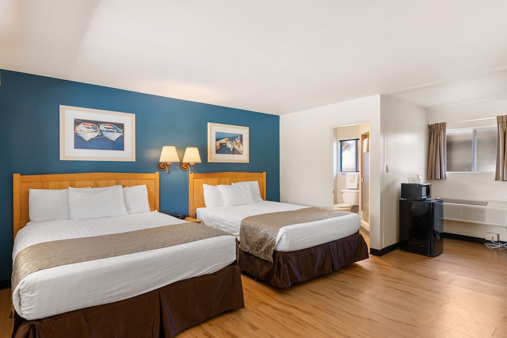 Skylark Shores Resort 15/50