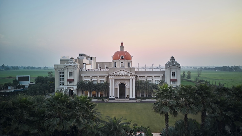 Royal Kingdom Resort 35/42