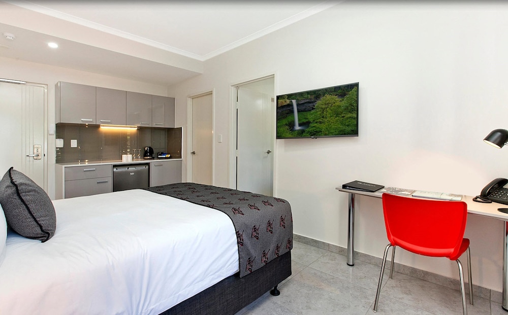 Argus Hotel Darwin 23/64