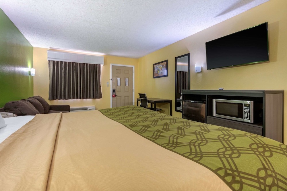 Econo Lodge Nashville TN 18/41