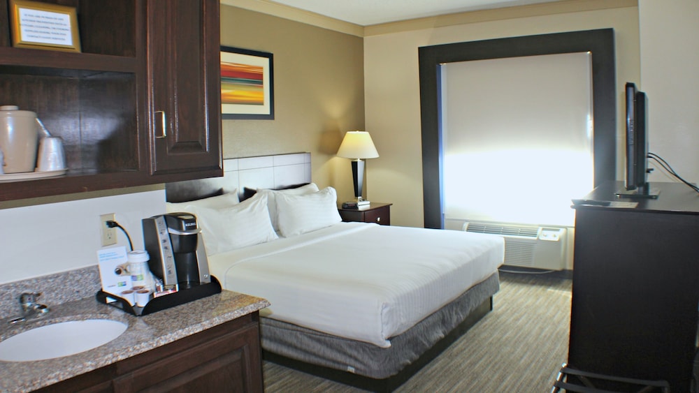 Leisure, King Bed