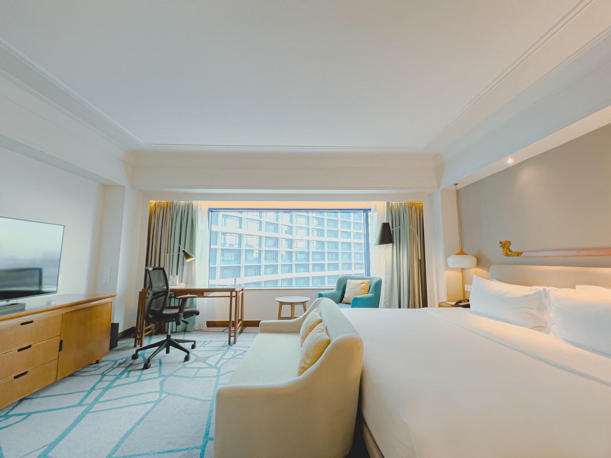 غرفة ديلوكس بسرير كينج، LE MERIDIEN JAKARTA 3/9