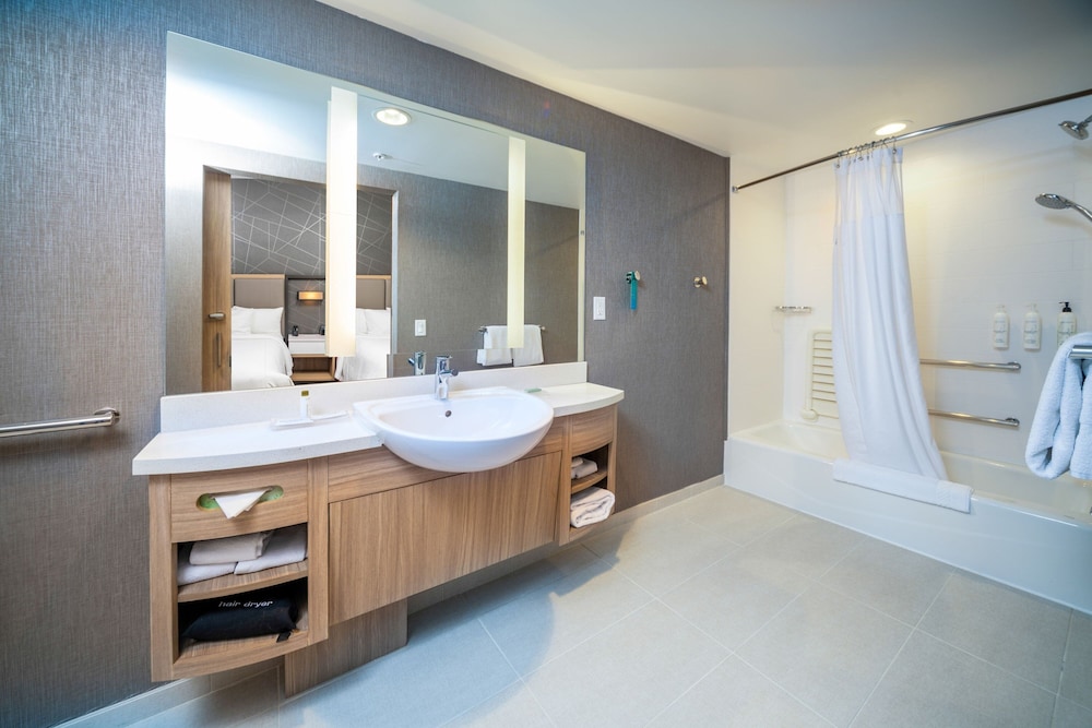 SpringHill Suites by Marriott Kenosha 24/49