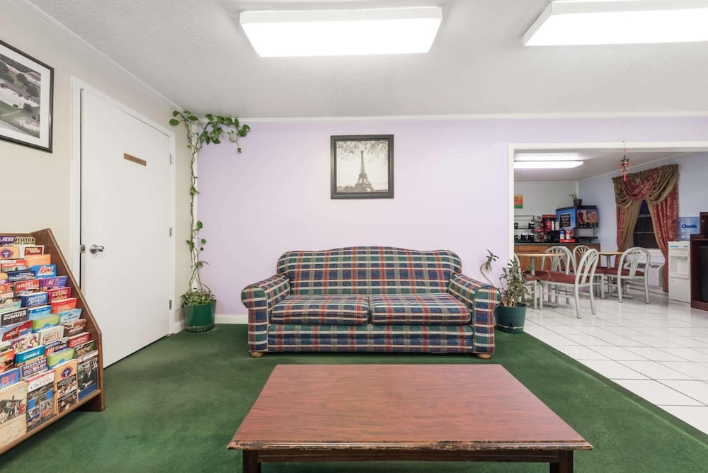 Knights Inn Mineral Wells 31/45