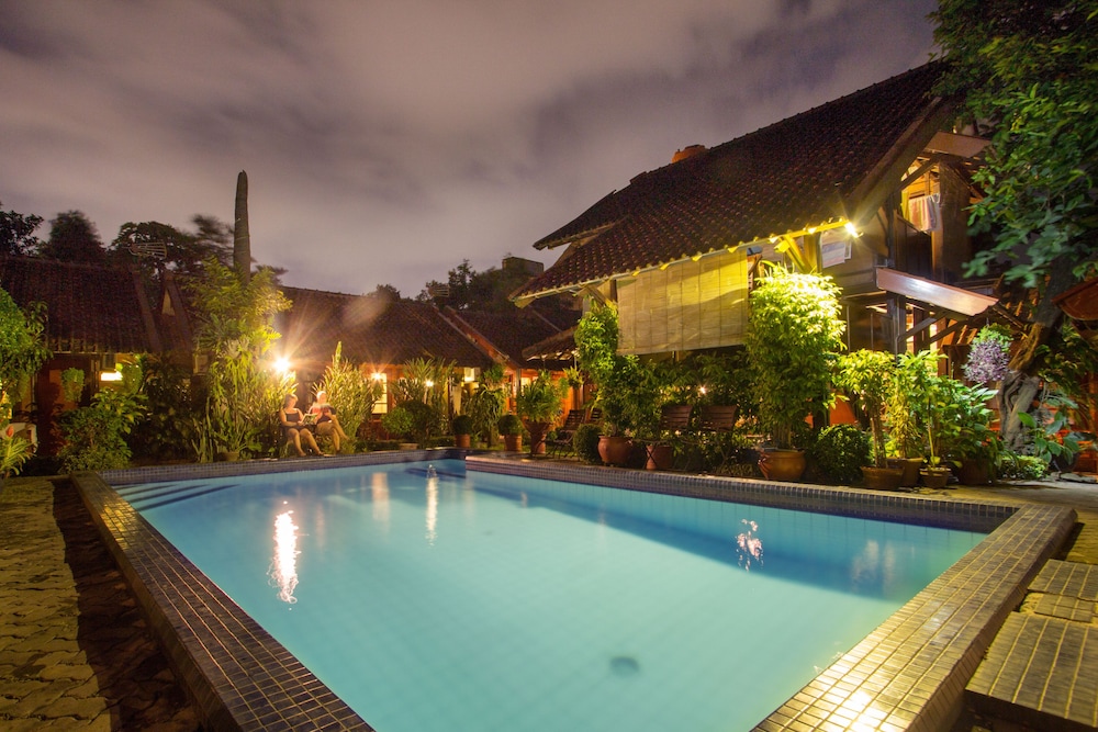 Delta Homestay 26/28