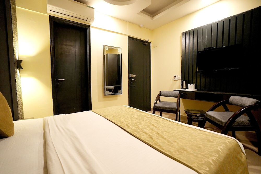 Hotel Silver Stone 38/56