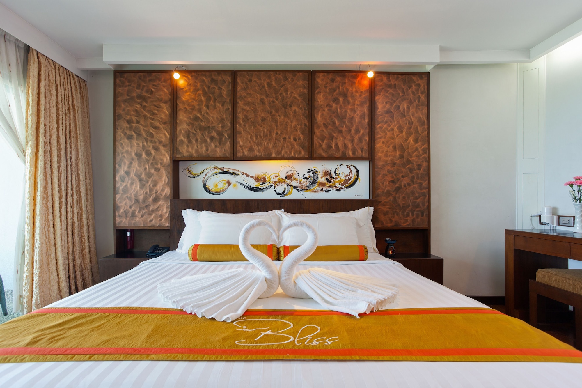 ONE BEDROOM PLUNGE POOL SUITE SEA VIEW