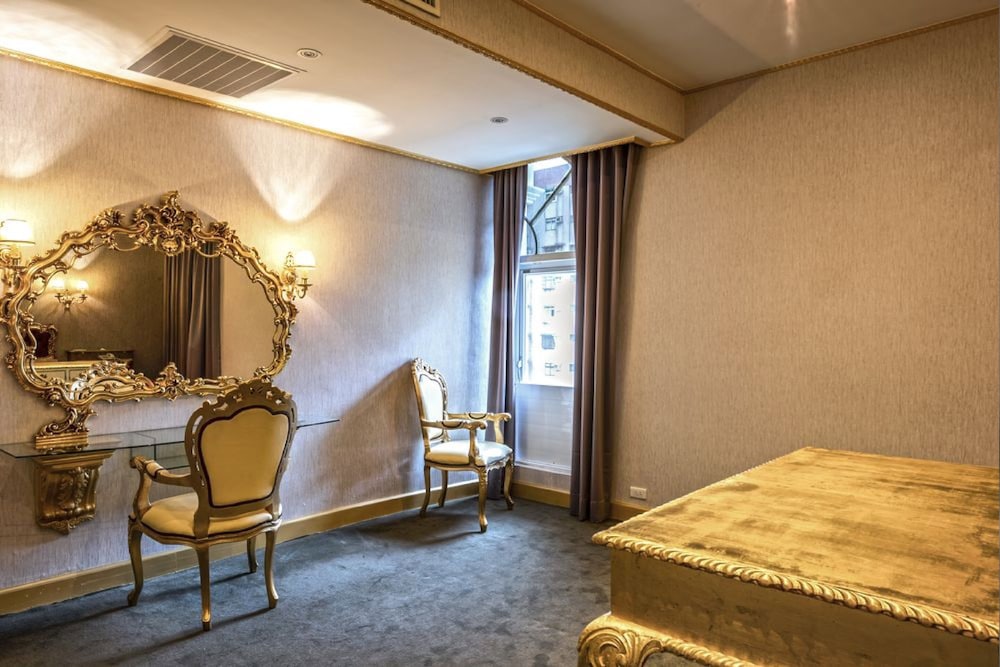 King of France Palace Hotel 16/18