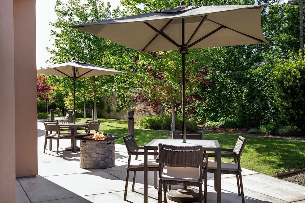 Courtyard By Marriott Chico 46/66
