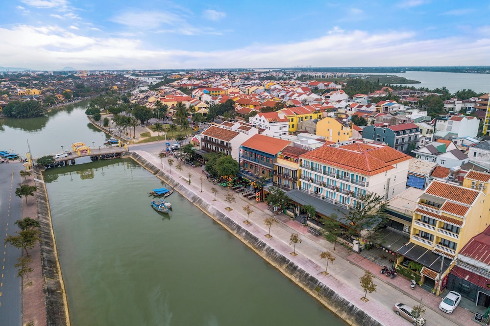 Lantana Boutique Hoi An Hotel 46/50