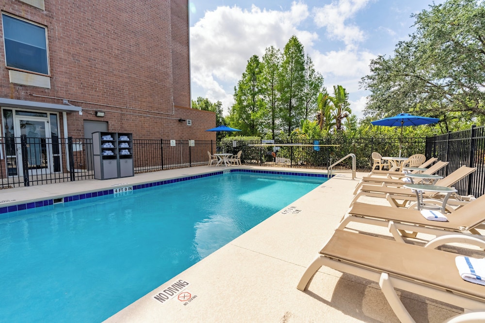 Holiday Inn Express Hotel And Suites Orange City 58/63