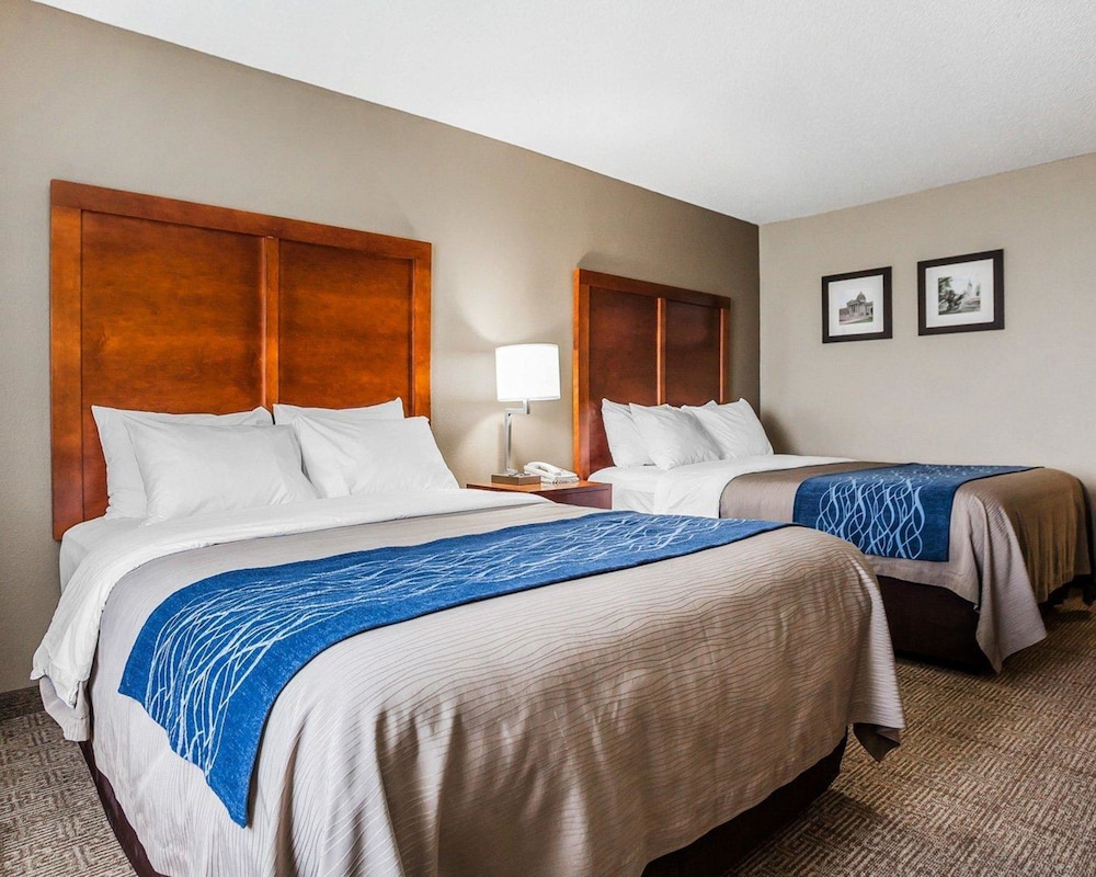 Comfort Inn And Suites Moberly Ex Holiday Inn Express Moberly 6/36