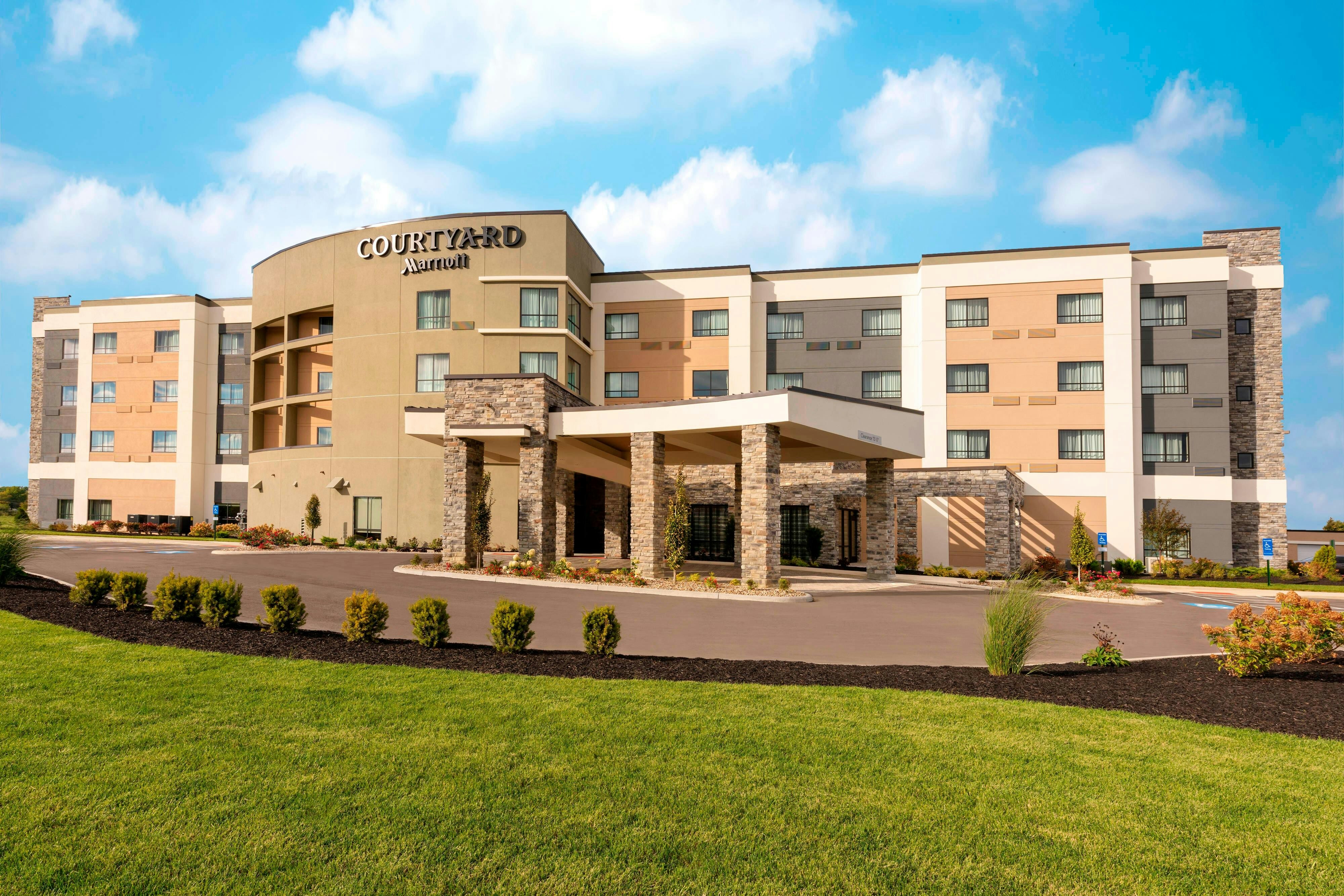 Courtyard by Marriott Cleveland Elyria 17/18