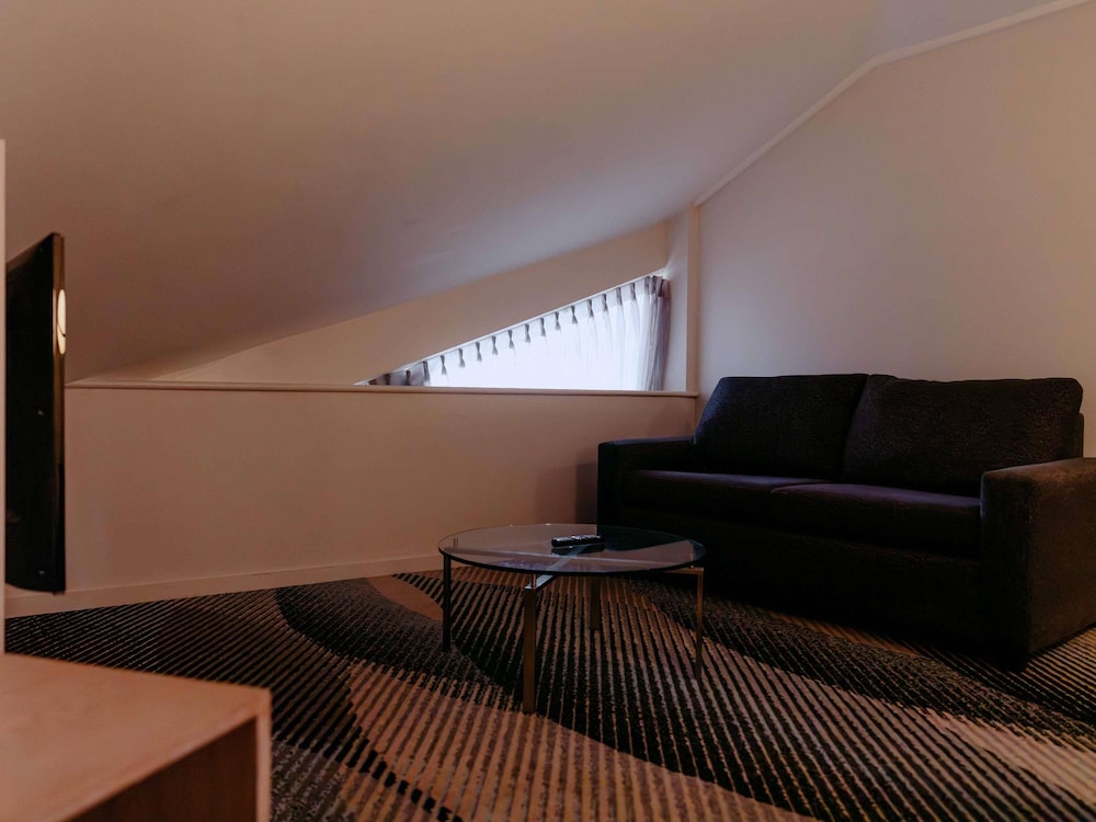 NOVOTEL SYDNEY PARRAMATTA 52/70