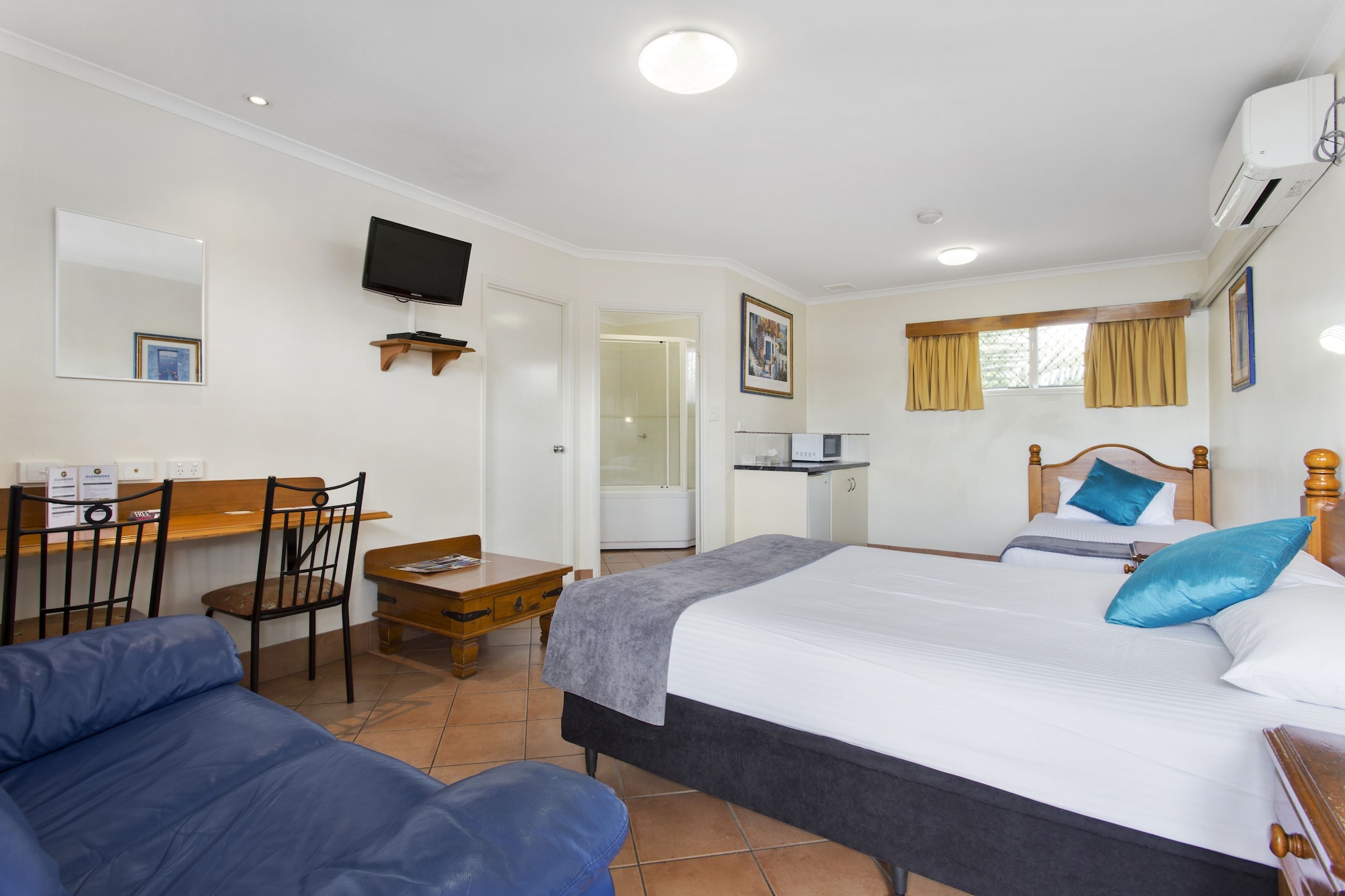 SPA, STUDIO, 1 QUEEN AND 1 SINGLE BED