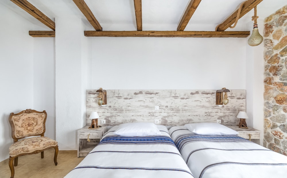 Limeri Traditional Guest House 14/50