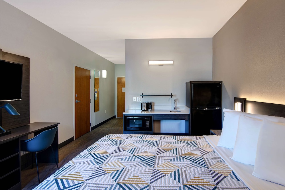Studio6 Pensacola, FL - West I-10 21/46
