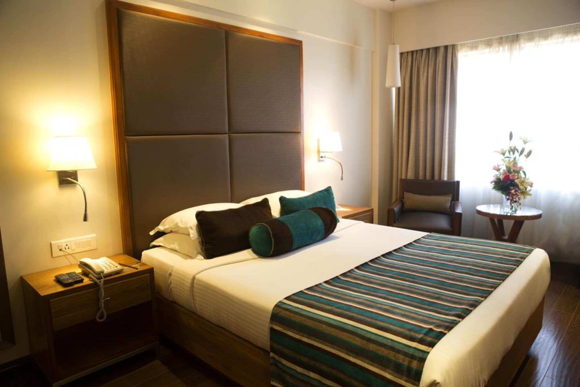 Deluxe Room + Buffet Breakfast + 20% on Food and Soft beverages + Wi Fi 1 King Bed  Non Refundable