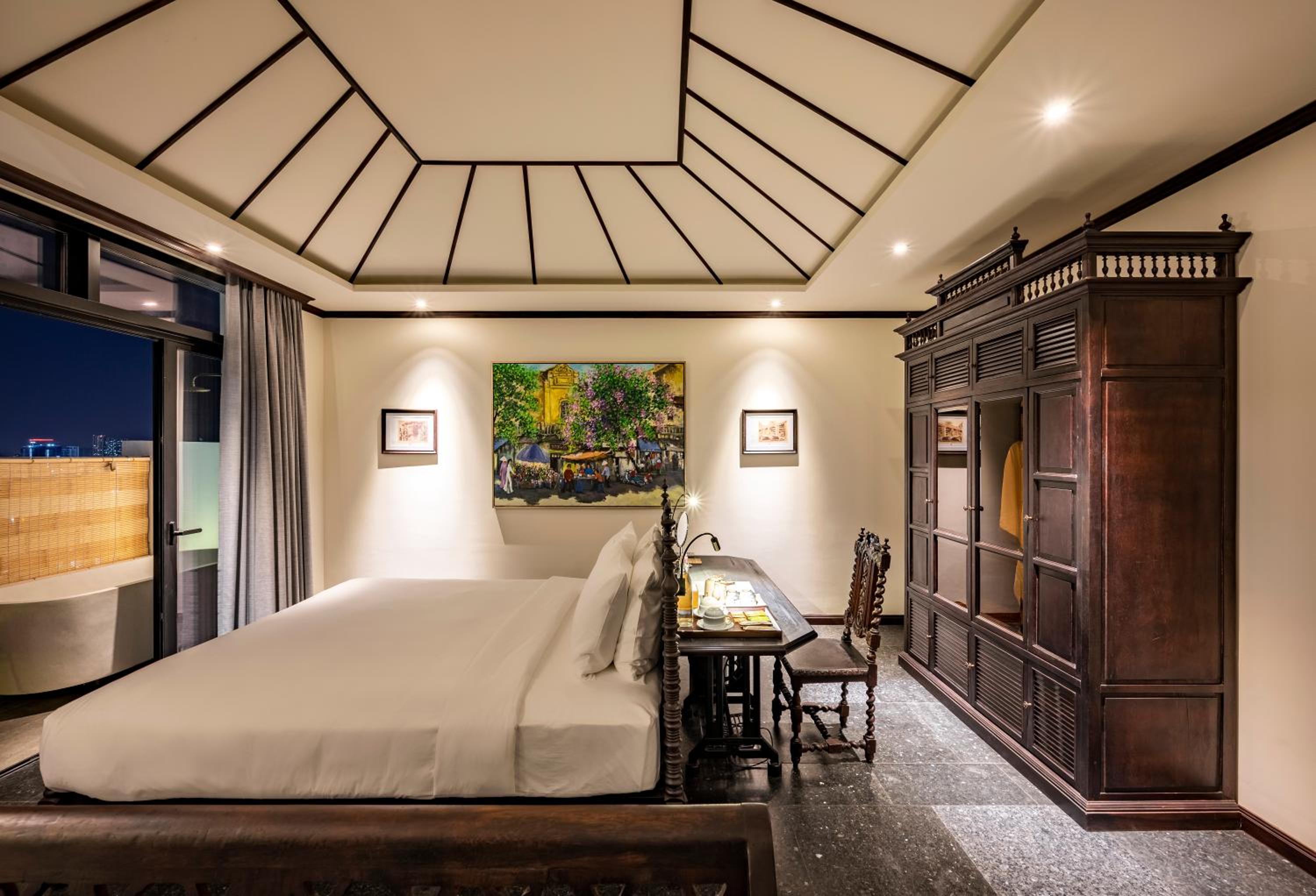 Sanctuary, King Bed