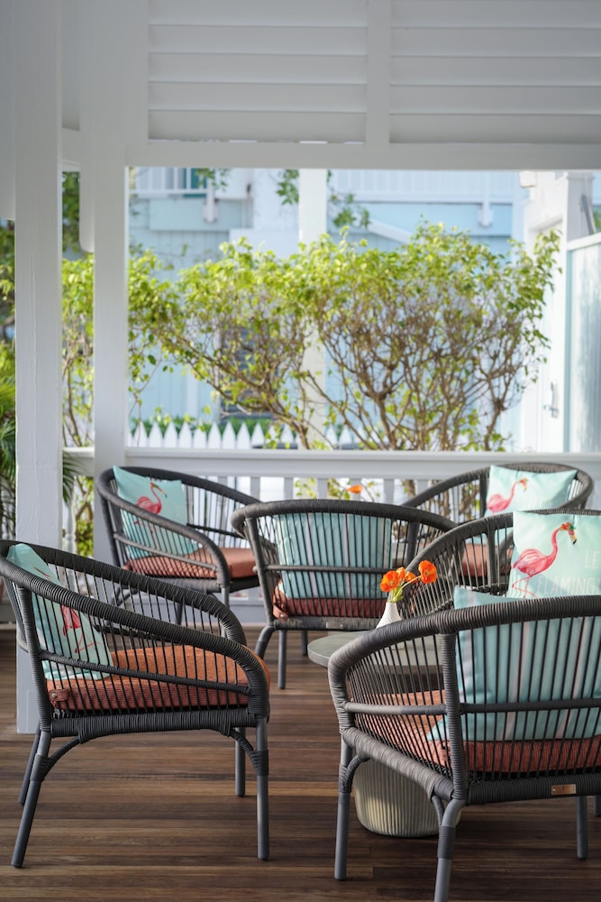 Avalon Bed & Breakfast 44/55