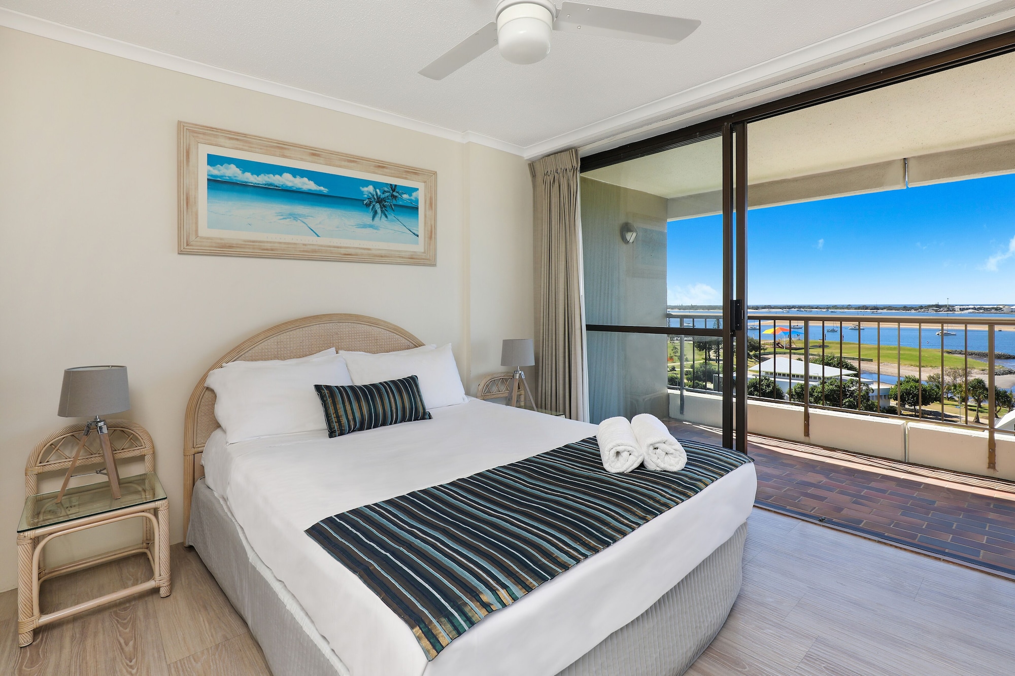1 BEDROOM, APARTMENT, MARINA VIEW