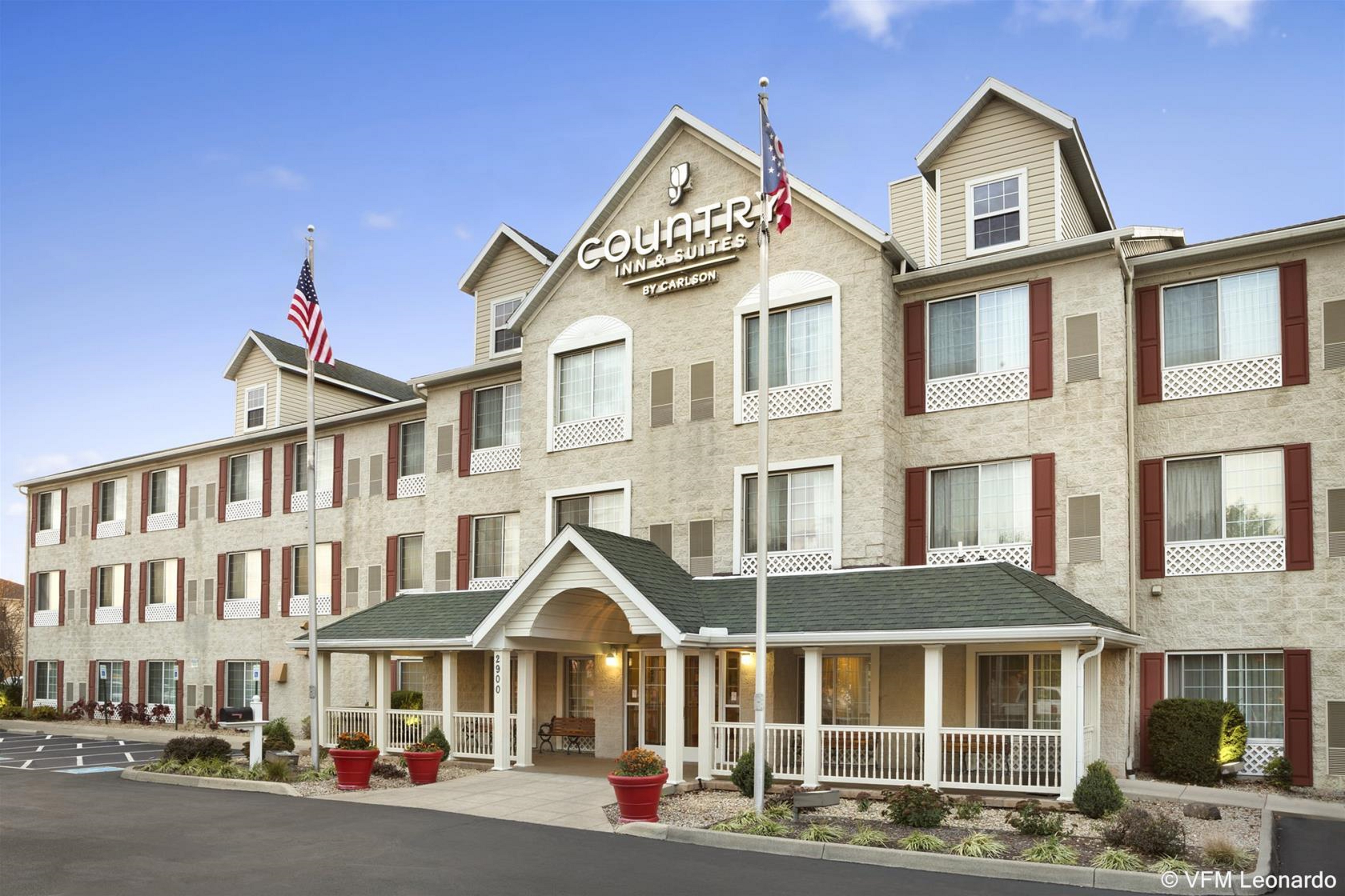 Country Inn & Suites by Radisson, Columbus Airport, OH 32/34