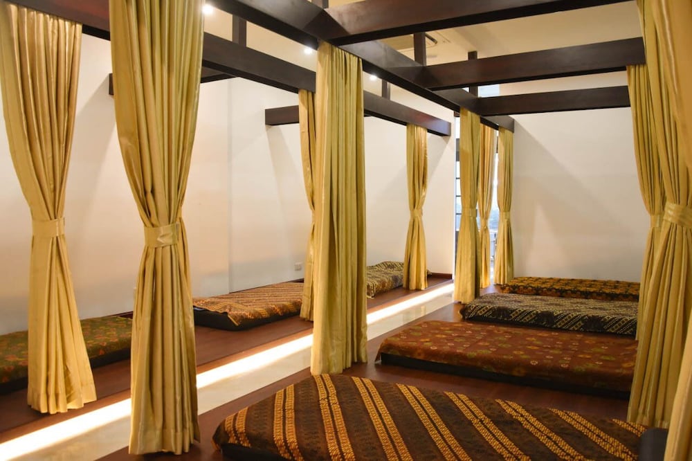 Green Rose Hotel 15/30