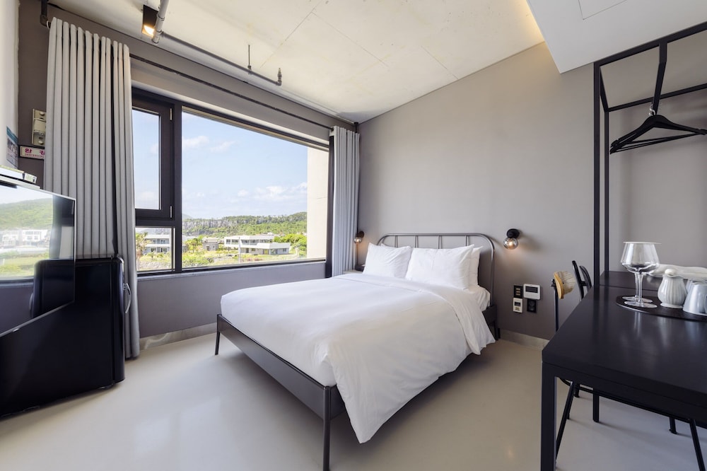 Snob Boutique Hotel Jeju 13/50