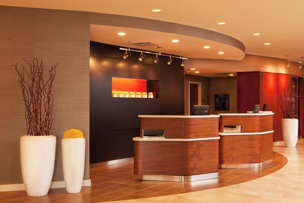 Courtyard By Marriott Alexandria Pentagon South 3/20