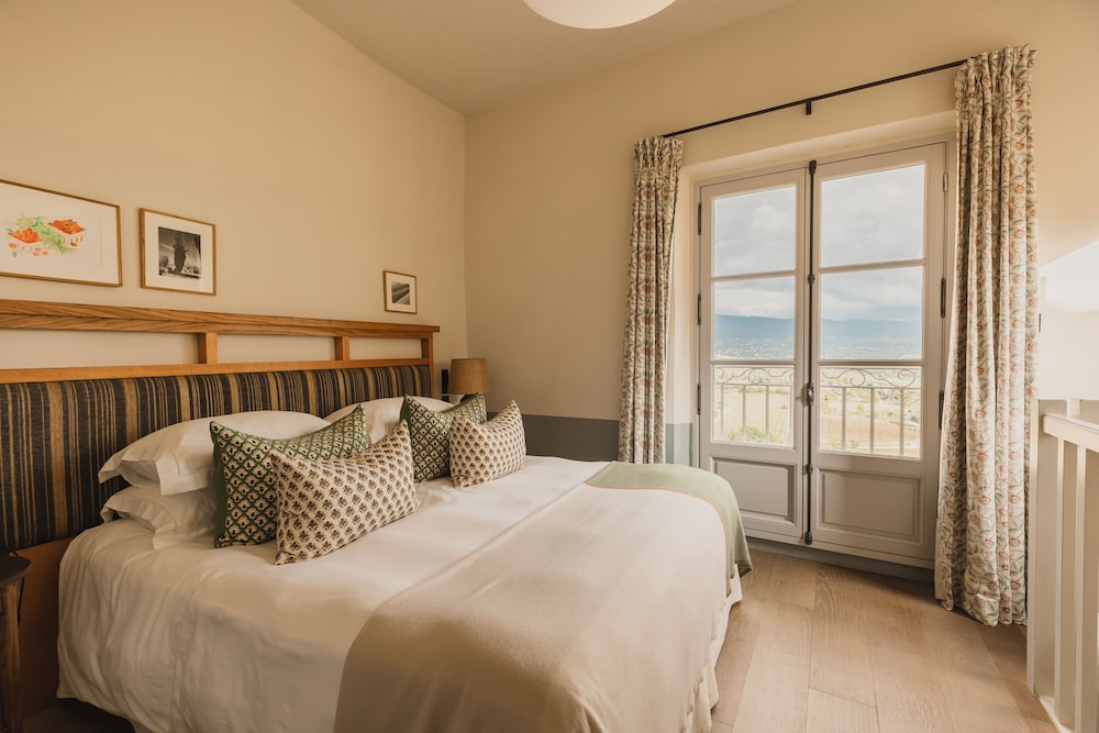 Superior, King Bed