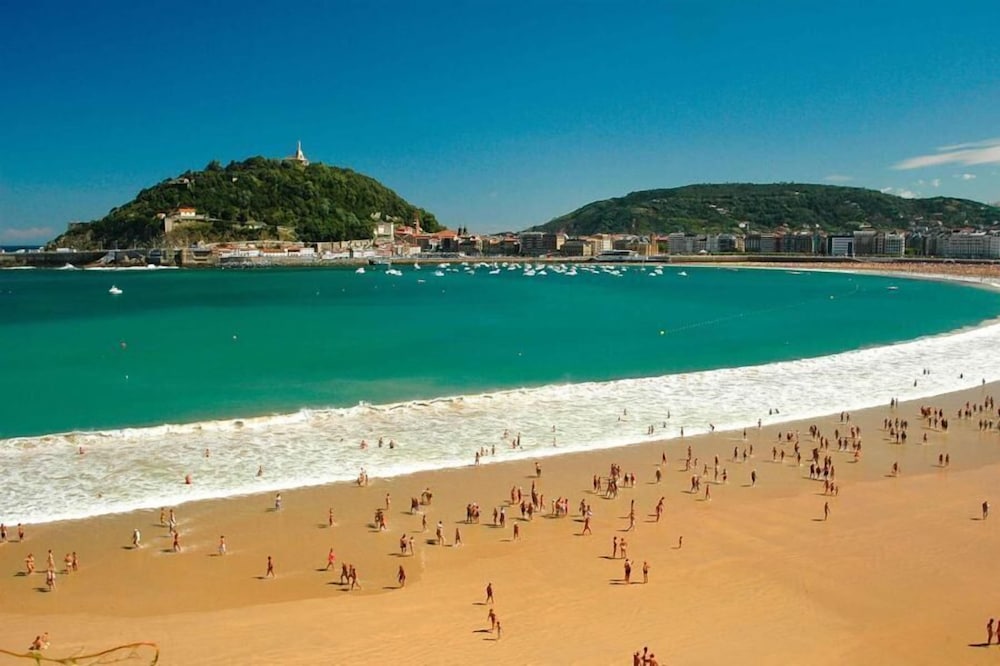 Casual de las Olas San Sebastian 59/65